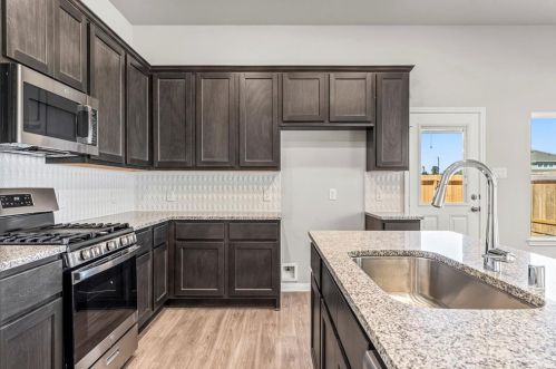 1722 Cindy Ln, Conroe TX  77304-3158 exterior