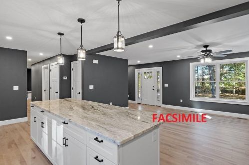 56-1 Hartshorn Rd, Barnstead, NH 03218-3666