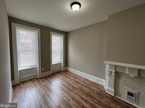 2544 11th St, Philadelphia, PA 19133-1412