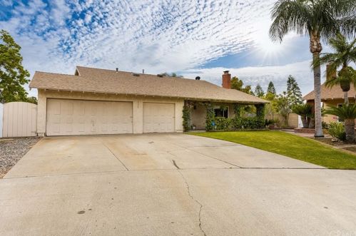 121 Barbara St, Anaheim CA  92806-3825 exterior