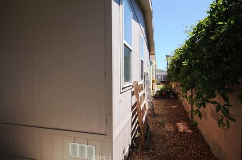 300 Magpie Ln, Santa Ana, CA 92708-5822