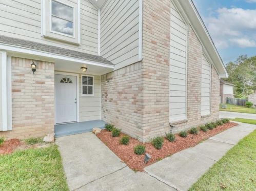 12014 La Salle Oaks, Conroe TX  77304-4001 exterior