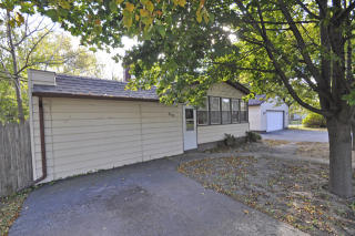 3305 Holdridge Ave, Beach Park, IL 60099-4343