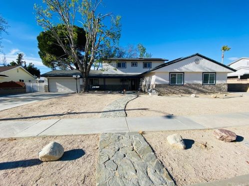 1915 Avenue, Lancaster, CA