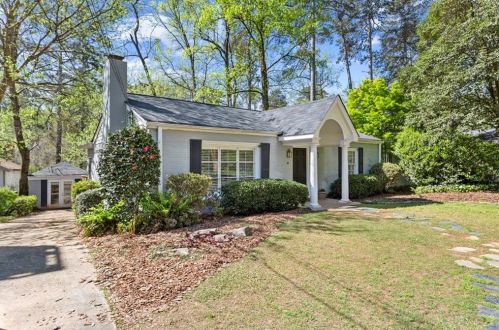 56 Lakeland Dr, Atlanta, GA 30305-1106