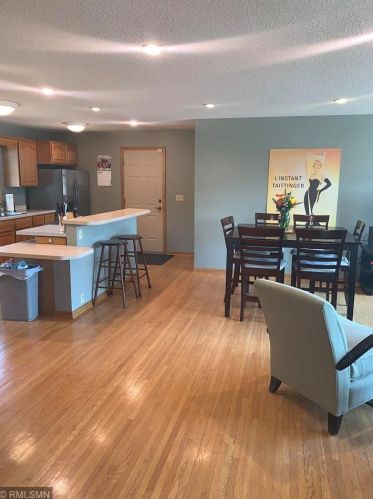 575 Gramsie Rd, Saint Paul MN  55126-7020 exterior
