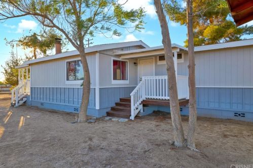 17216 Avenue, Crystalaire, CA
