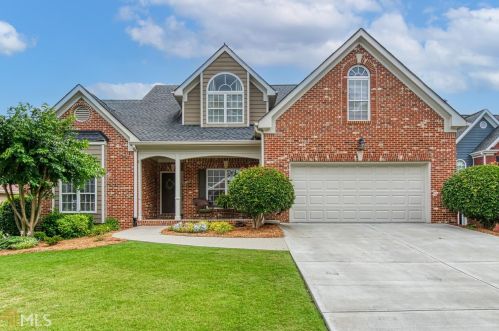 482 Blue Creek Ln, Loganville, GA 30052-7837