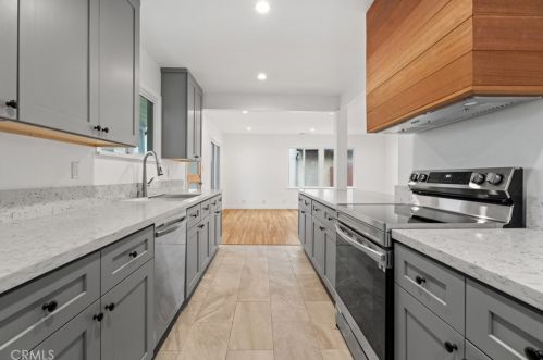 14900 Doty Ave, Hawthorne, CA 90250-8423