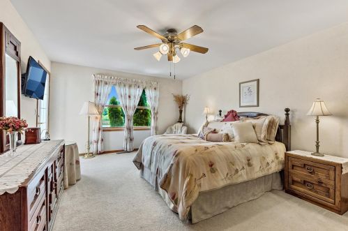 831 Shannon Dr, Crown Point IN  46307-8999 exterior