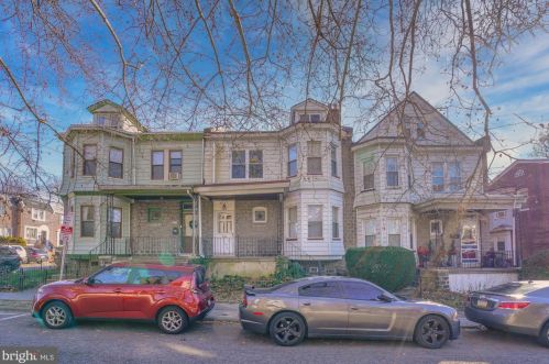 4717 Large St, Philadelphia, PA 19124-2938