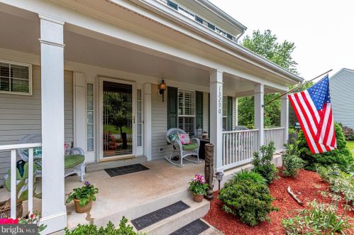 13290 Lawrence Ln, Bristow, VA 20136-1760