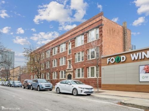 3942 Clarendon Ave, Chicago IL  60613-3279 exterior