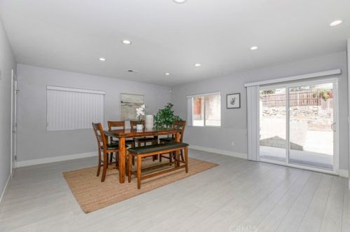 3521 Encinal Ave, Glendale CA 91214-2415 exterior