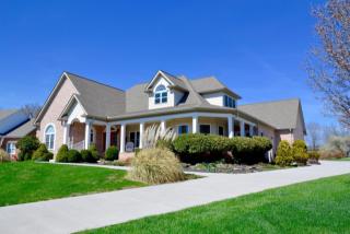 1634 Pinnacle Point Dr, Alcoa, TN 37701-1557