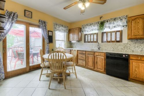 97 Hilton Ave, Maplewood, NJ 07040-3217