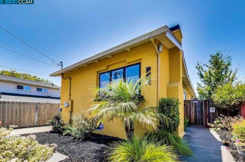 3246 Idaho St, Berkeley, CA 94702-2627
