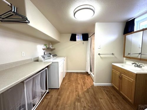301 Kenwood Dr, Pueblo CO  81004-1623 exterior