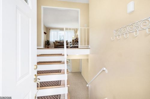 6 Normandy Rd, Roxbury Township, NJ 07836-9415