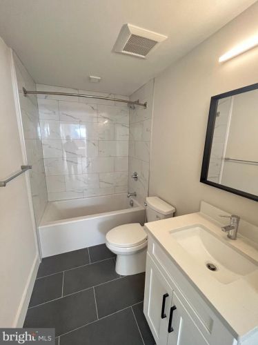 1805 Howard St, Philadelphia PA 19122-2445 exterior