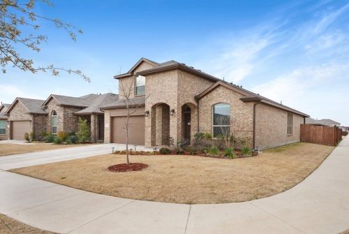 9137 Stone Mill Ln, Fort Worth, TX 76179-8119