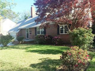 1019 Manchester Ave, Norfolk VA  23508-1242 exterior