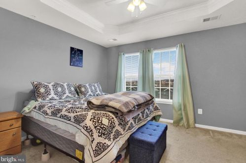 34 Ctr St, Hanover PA 17331-2828 exterior