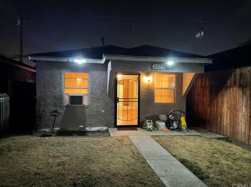 2063 Knopf St, Compton, CA 90222-2404