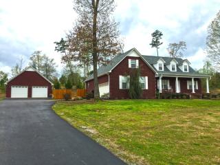 505 Pine Lake Rd, Lexington, TN 38351-7563