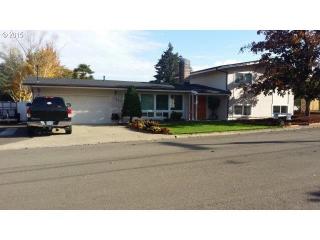 1363 Cherry Dr, Roseburg, OR 97471-6117