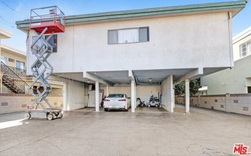 343 Riverdale Dr, Glendale CA  91204-4825 exterior