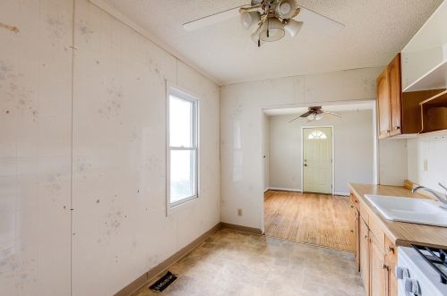 1458 Almond Ave, Saint Paul MN  55108-2536 exterior