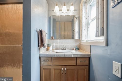 124 Smt Ave, Haddonfield NJ 08033-3315 exterior