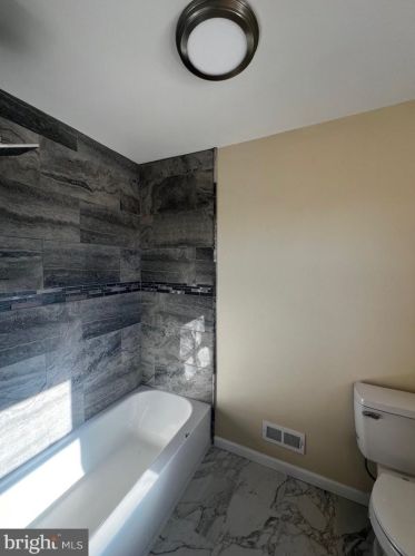 1435 Juniper St, Philadelphia PA 19147-4924 exterior