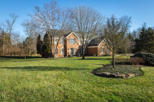 7026 Beech Hollow Dr, Cincinnati, OH 45236-1468