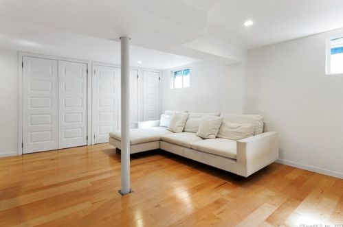 65 Quintard Ave, Norwalk CT  06854-3713 exterior