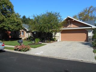195 Sixth St, Manteno, IL 60950-1164