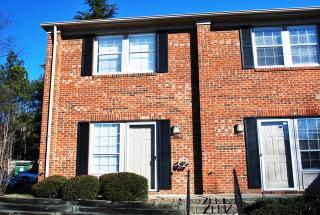 101 Chaucer Ct, Carrboro, NC 27510-2464