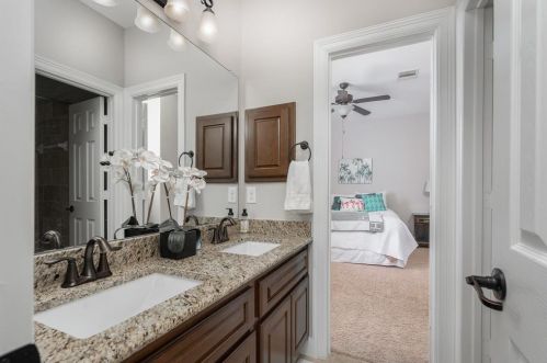 1828 Lily Meadows Dr, Conroe TX  77304-2949 exterior