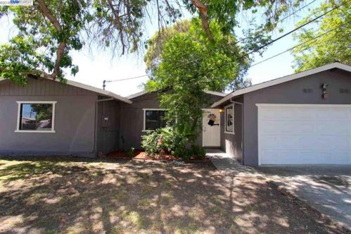 1431 Darlene Dr, Concord, CA 94520-3908