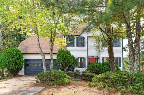 5280 Cascade Hills Cir, Atlanta, GA 30331-7382