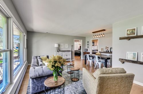 51 Harris Ave, Willowbrook IL  60514-1405 exterior