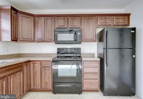 7 Mustang Dr, Hanover PA  17331-3494 exterior