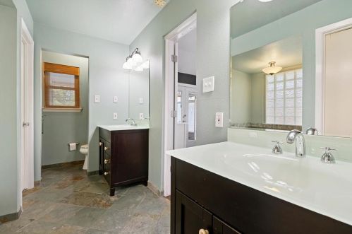 7305 Crofton Dr, Dallas TX  75231-4807 exterior