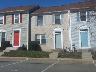 6108 Majors Ln, Columbia MD  21045-4230 exterior