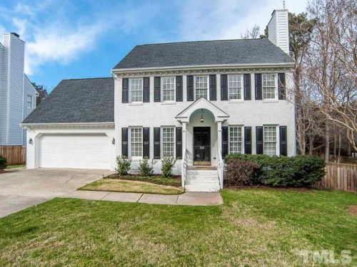 305 Satinwood Dr, Apex, NC 27502-7165
