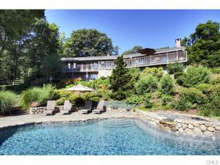 2 Nordholm Dr, Weston, CT 06883-2327
