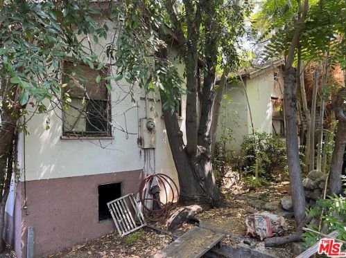 1506 Windsor Rd, Glendale CA  91205-2724 exterior