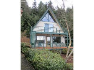 6051 Santa Rd, Florence, OR 97439-8706