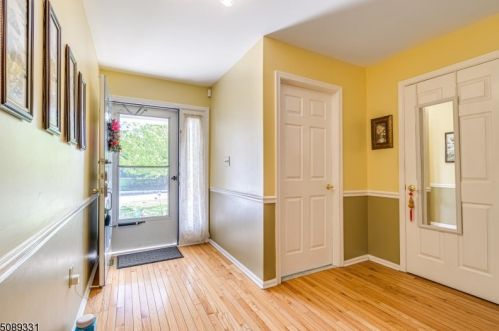 23 Castleton Rd, Princeton NJ  08540-1653 exterior
